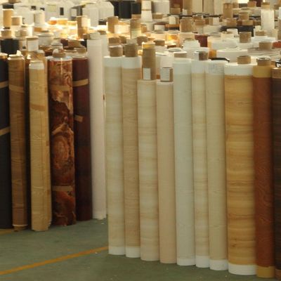 품질  Jiangsu non self adhesive bergli embossed wood grain design pvc interior decorative film roll for doors 공장